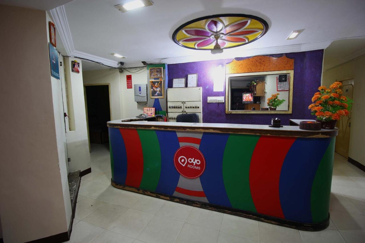 Oyo Hotel Blue Diamond Ahmedabad Bagian luar foto